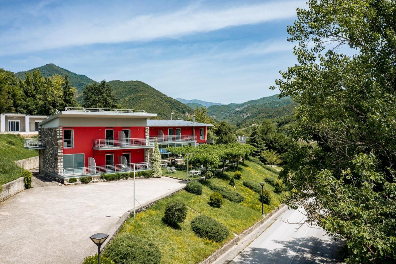 Gefiri Plakas Hotel, Tzoumerka Экстерьер фото