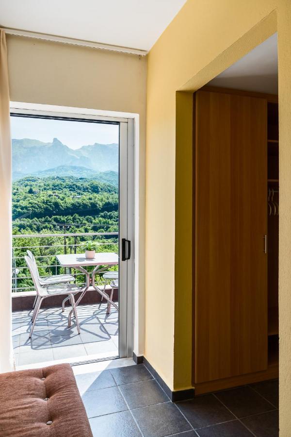 Gefiri Plakas Hotel, Tzoumerka Экстерьер фото