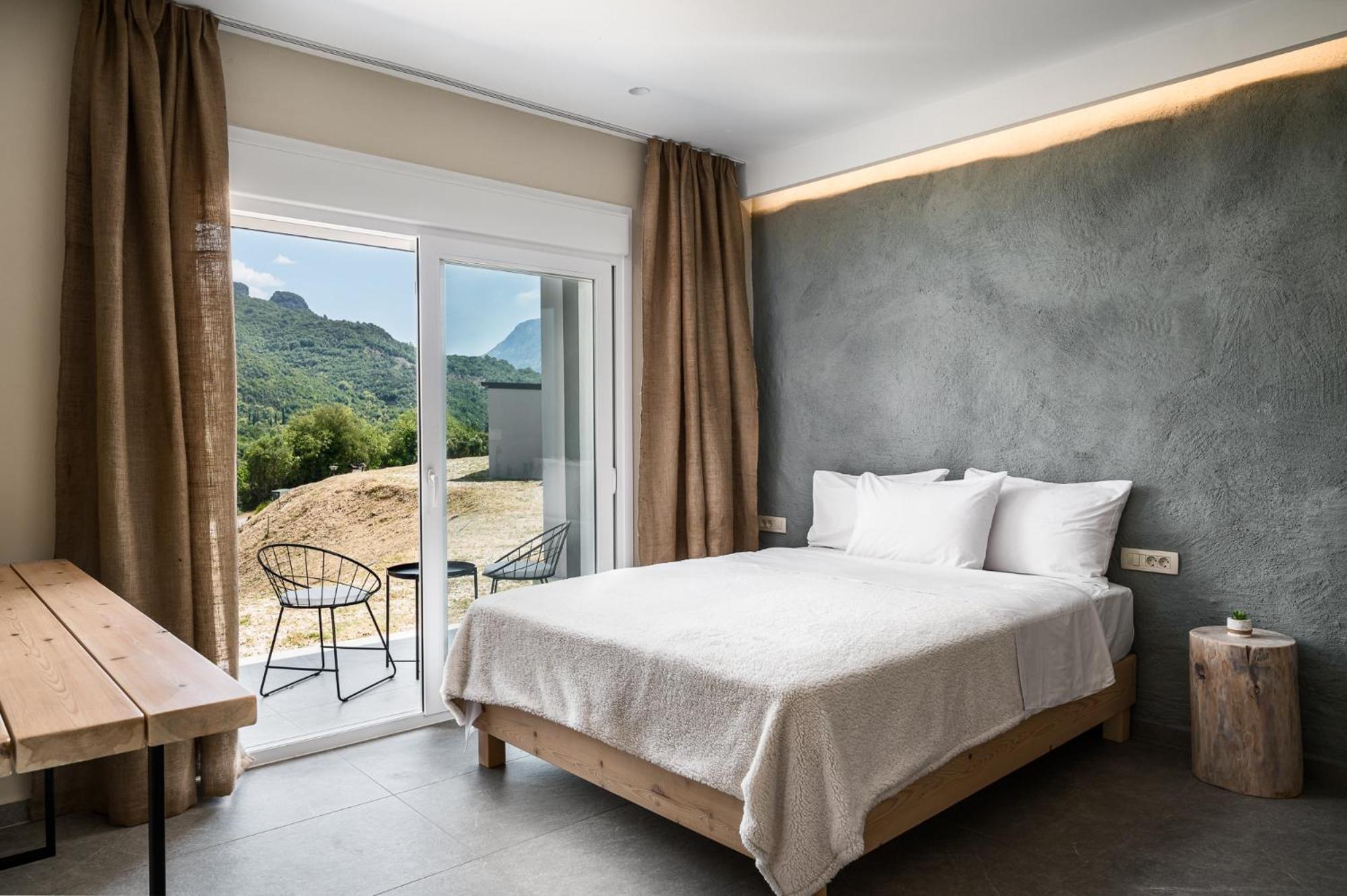 Gefiri Plakas Hotel, Tzoumerka Экстерьер фото